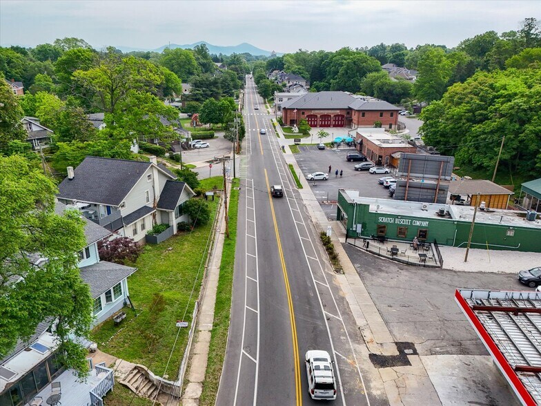 More Photos Of 1911 Memorial Ave SW, Roanoke Office Residential For Sale