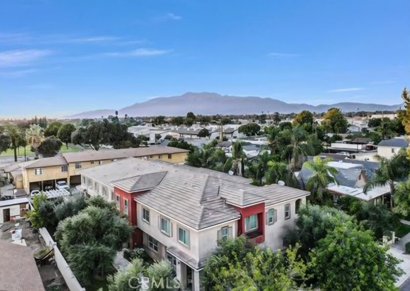 More Photos Of 228 N Orange Ave, Rialto Apartments For Sale