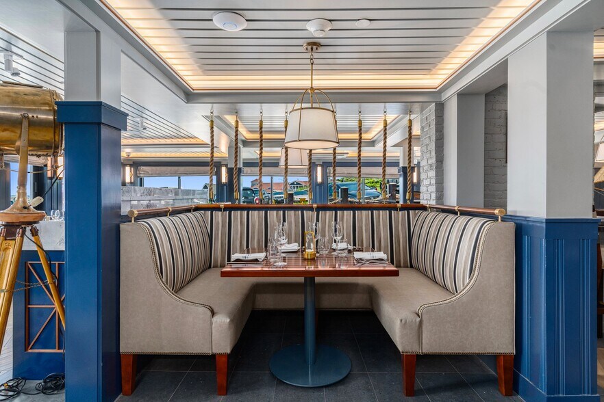 More Photos Of 212 Water St, Block Island Storefront For Sale