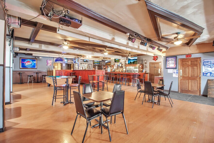 More Photos Of 16 Ellicott Pl, Depew Restaurant For Sale