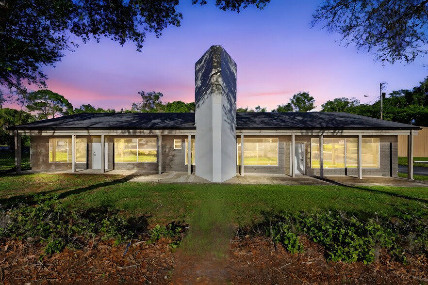 Primary Photo Of 346 N Volusia Ave, Orange City Daycare Center For Lease