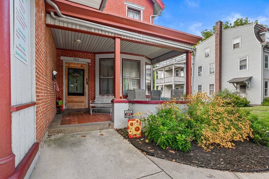 More Photos Of 700 Cattell St, Easton General Retail For Sale