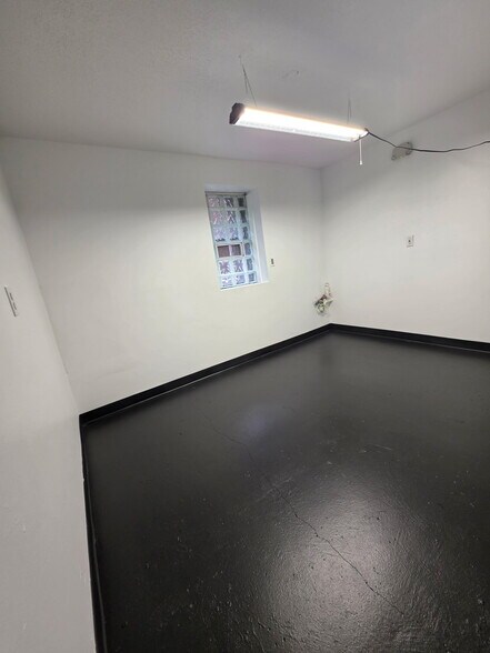 More Photos Of 1812 S Braddock Ave, Pittsburgh Apartments For Lease