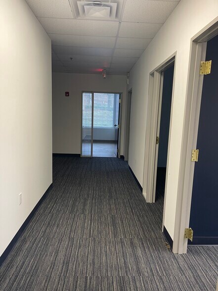 More Photos Of 50101 Governors Dr, Chapel Hill Office For Lease