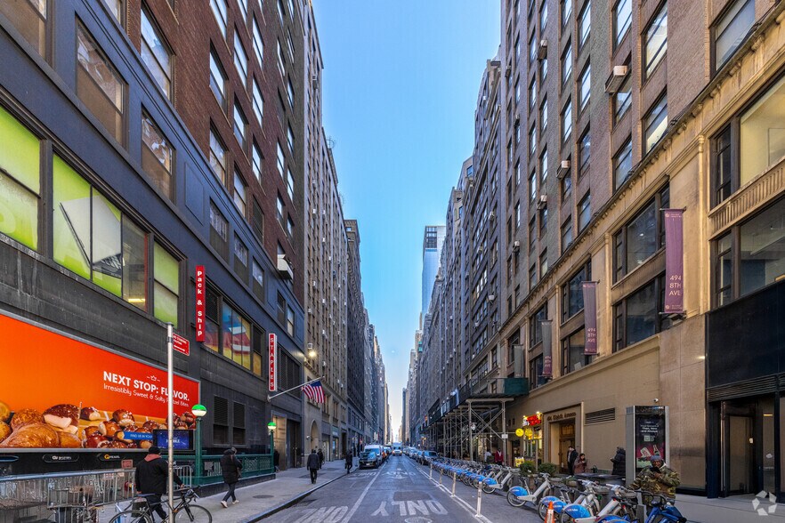 More Photos Of 260 W 35th St, New York Office Residential For Lease