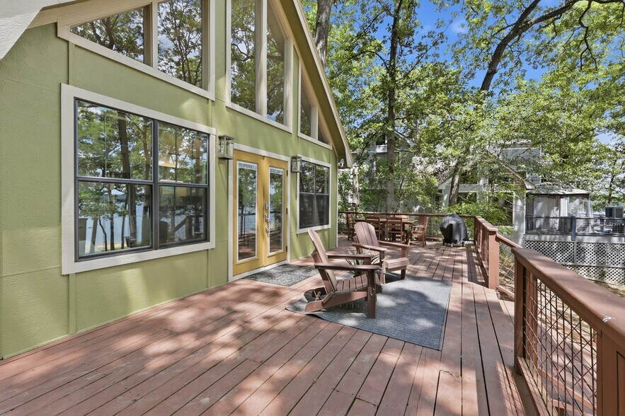 More Photos Of 104 Barker Creek Dr, Scroggins Specialty For Sale