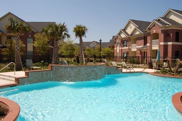 More Photos Of 2441 S Bypass 35, Alvin Apartments For Sale