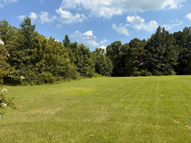 More Photos Of 1985 W Main St, Williamston Warehouse For Sale