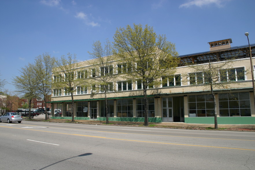 Primary Photo Of 2400 S Jefferson Ave, Saint Louis Office For Lease