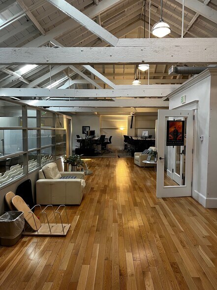 More Photos Of 925 De La Vina St, Santa Barbara Office For Lease