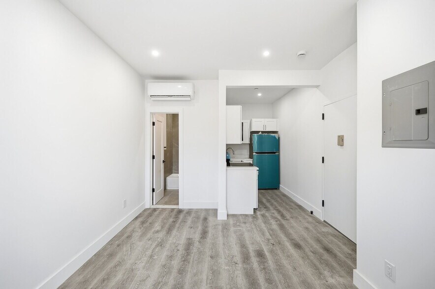 More Photos Of 2152 Muliner Ave, Bronx Apartments For Sale