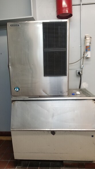 More Photos Of 725 Central Ave NE, Albuquerque Restaurant For Lease