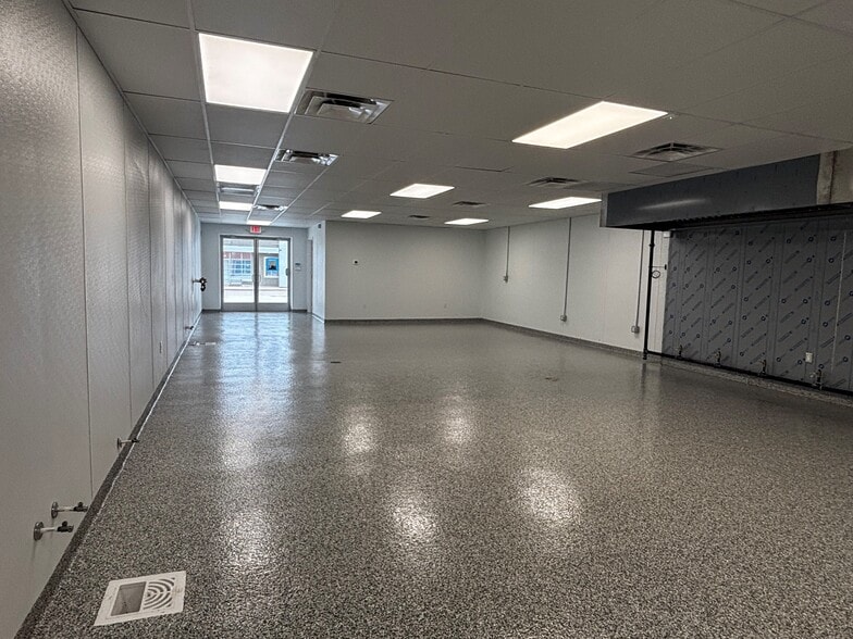 More Photos Of 2714 Bomar Ave, Dallas Restaurant For Lease