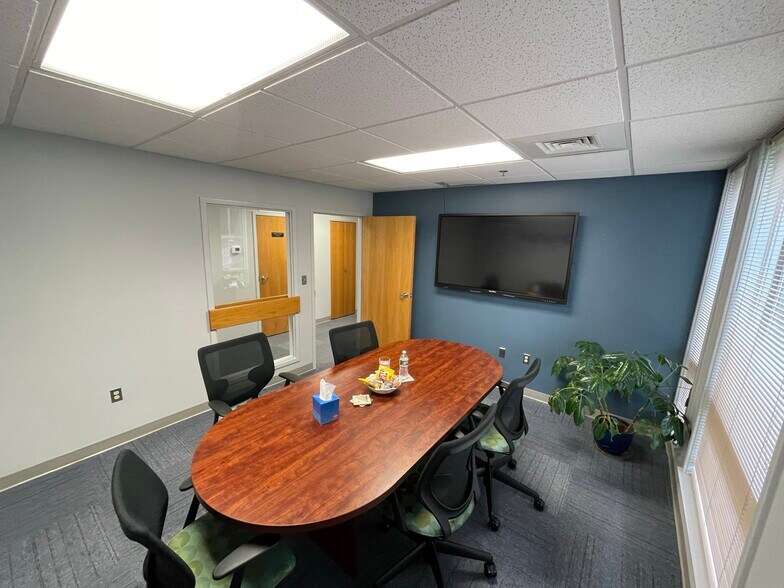 More Photos Of 100 Conifer Hill Dr, Danvers Office For Lease