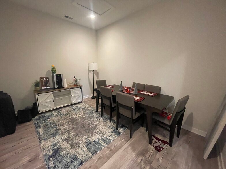 More Photos Of 6110 McFarland Station Dr, Alpharetta Medical For Lease