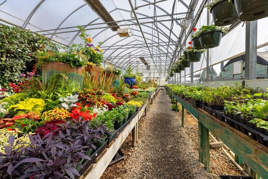 More Photos Of 1356 Coopers Cove Rd, Hardy Specialty For Sale