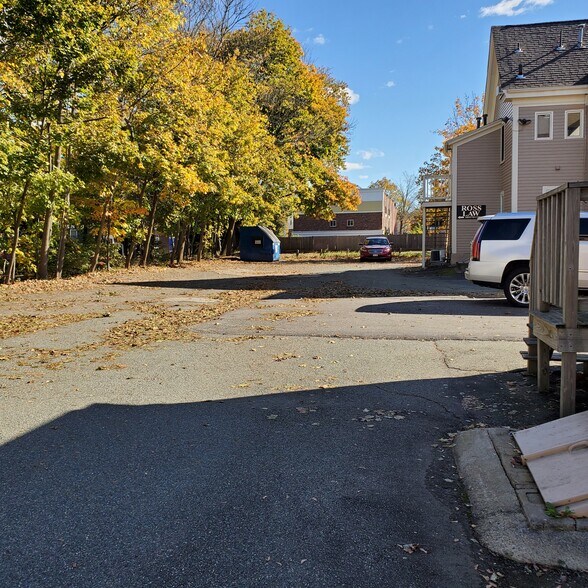 More Photos Of 1-3 E Chestnut St, Sharon Office For Lease