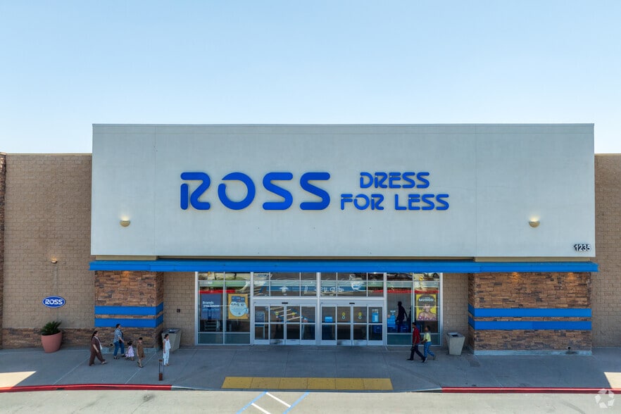 More Photos Of 1175-1295 W Renaissance Pky, Rialto Storefront For Lease