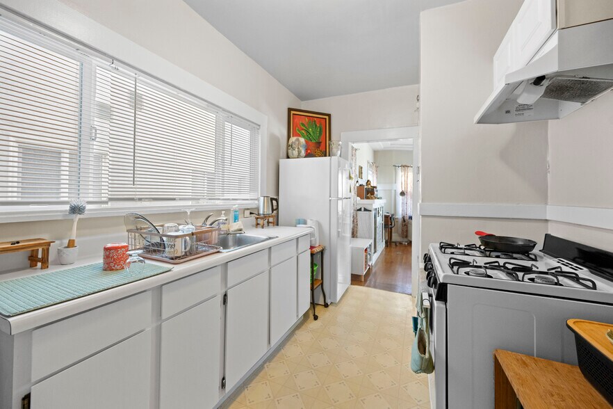 More Photos Of 4045 Manila Ave, Oakland Apartments For Sale