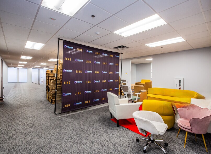 More Photos Of 300 S 4th St, Las Vegas Office For Lease