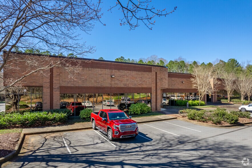 More Photos Of 1841 W Oak Pky, Marietta Warehouse For Lease