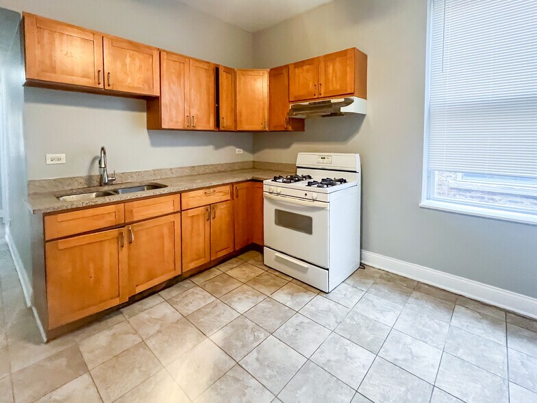 More Photos Of 3548 W 13th Pl, Chicago Apartments For Sale