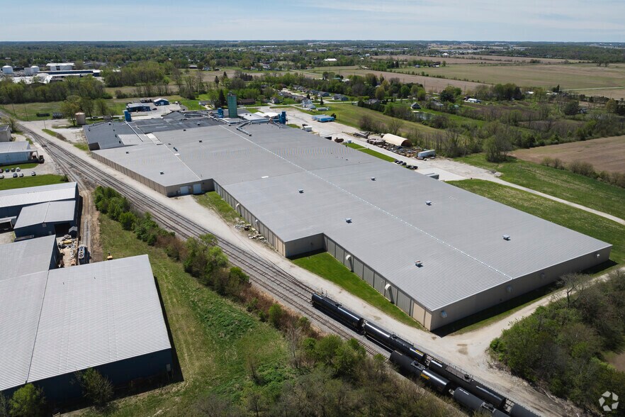 More Photos Of 458 2nd Ave, Tiffin Manufacturing For Sale