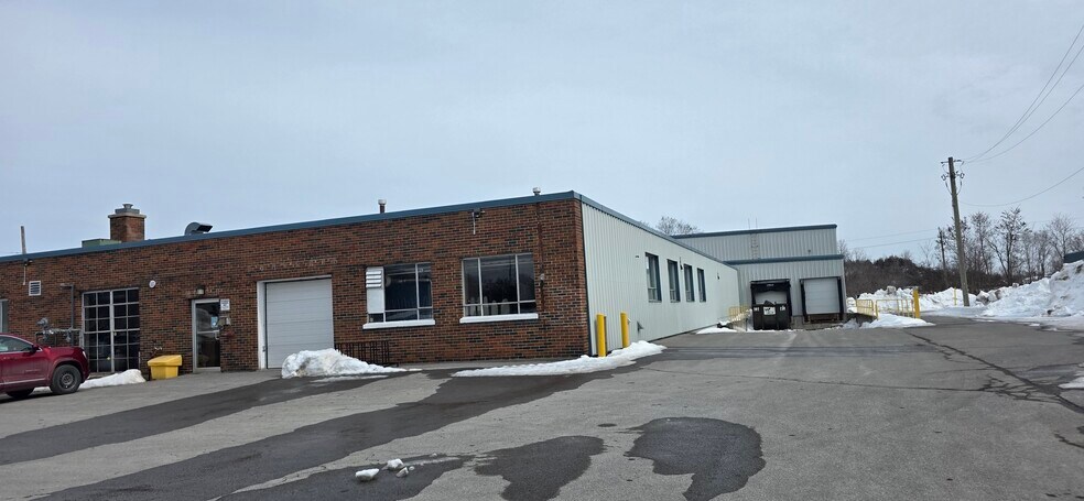 More Photos Of 39 E Davis St, Quinte West Industrial For Sale