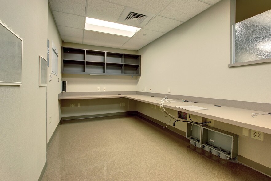 More Photos Of 9441 Huron St, Thornton Medical For Lease