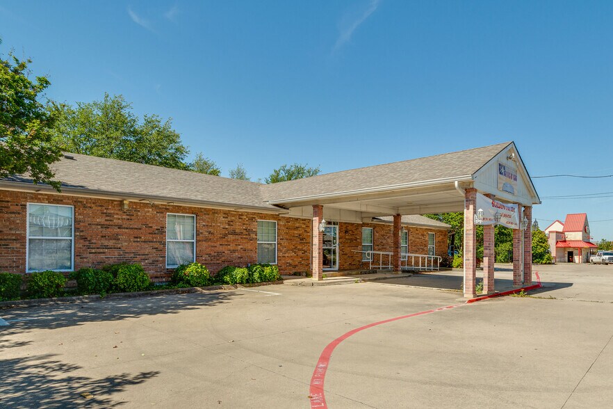 More Photos Of 716 E Main St, Allen Schools For Lease