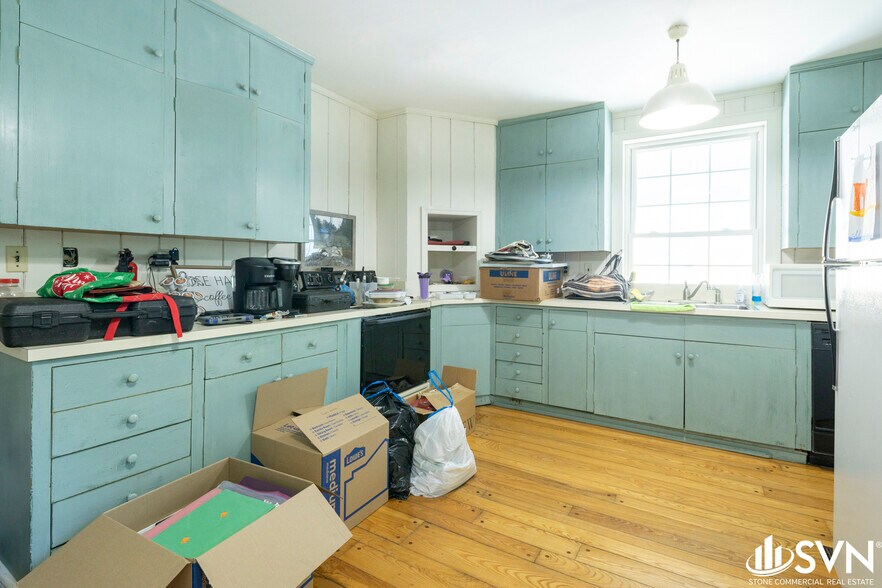 More Photos Of 1419 Lexington Rd, Richmond Office For Sale