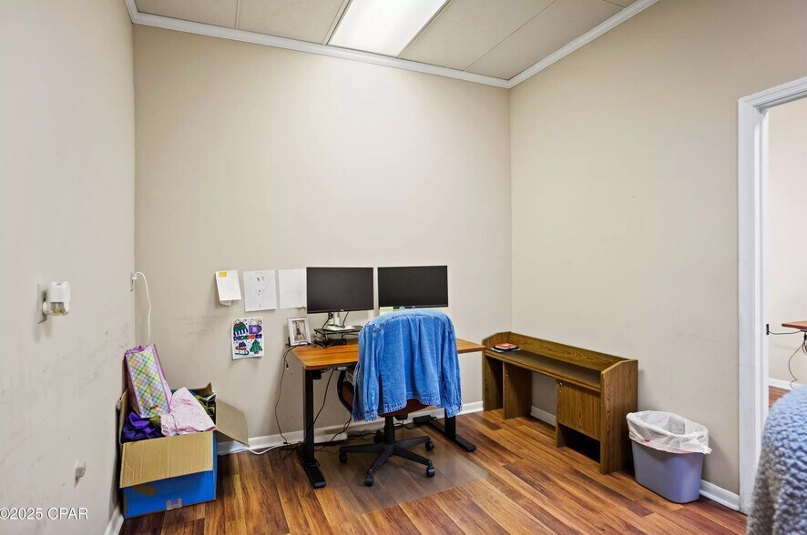 More Photos Of 20735 Central Ave E, Blountstown Office For Sale