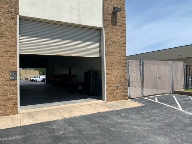 More Photos Of 510 Hertzog Blvd, King Of Prussia Warehouse For Lease