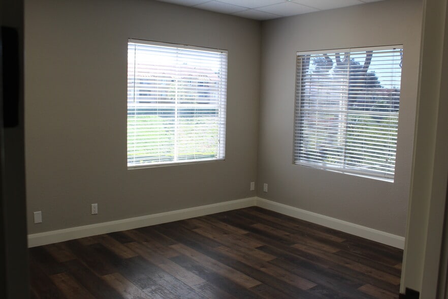 More Photos Of 26391 Crown Valley Pky, Mission Viejo Office For Lease