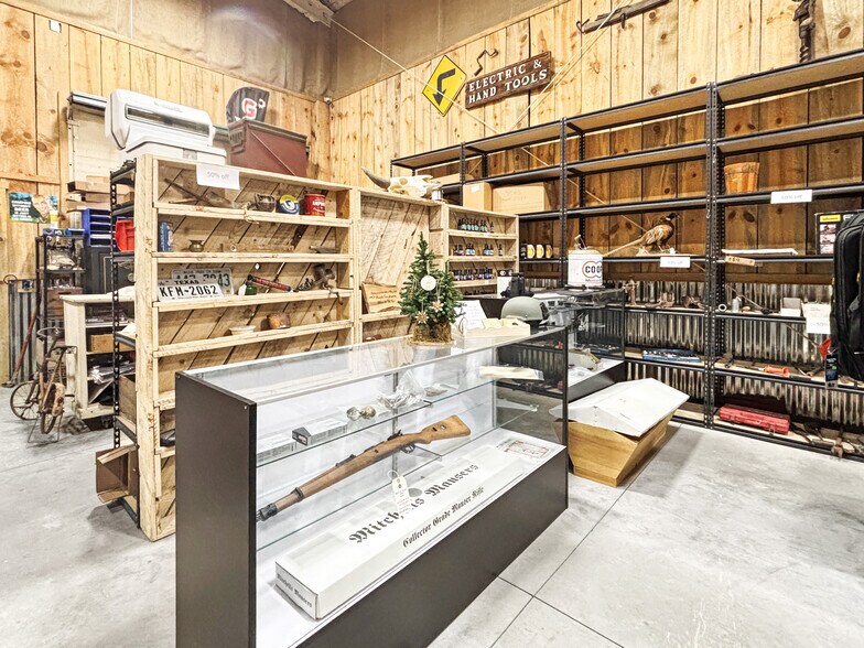 More Photos Of 350 E Bridge St, Hotchkiss Carwash For Sale