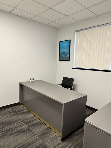 More Photos Of 11602 119th St NW, Edmonton Warehouse For Sale