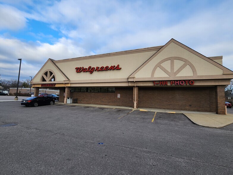 More Photos Of 1303 Copley Rd, Akron Drugstore For Lease