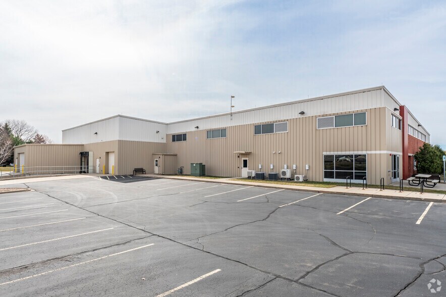 More Photos Of 2401 Grimm St, Madison Industrial For Sale