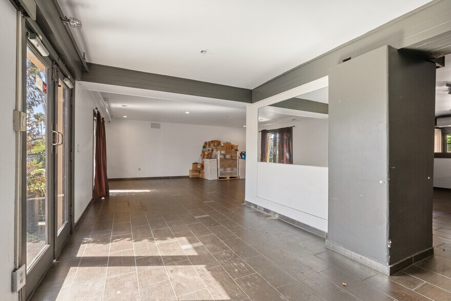 More Photos Of 690-696 S Coast Hwy, Laguna Beach, Laguna Beach Hotel For Sale
