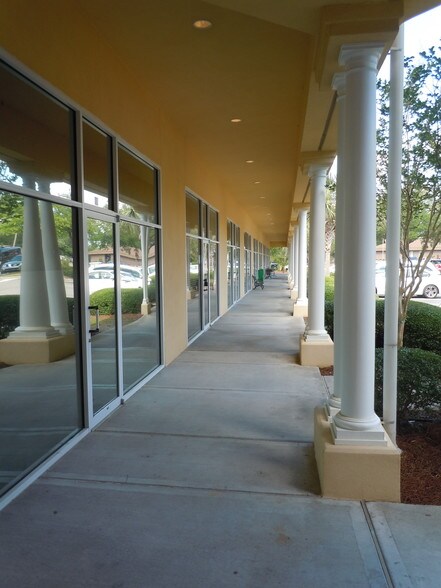 More Photos Of 70 Pennington Dr, Bluffton Unknown For Lease