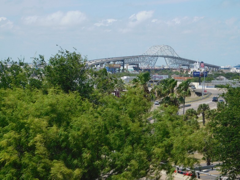 More Photos Of 710-724 Buffalo St, Corpus Christi Office For Lease