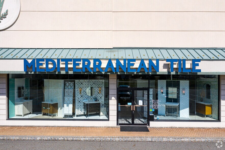 More Photos Of 461 US Highway 46, Fairfield Freestanding For Lease