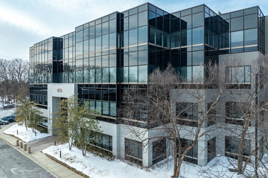 More Photos Of 6750 Alexander Bell Dr, Columbia Medical For Lease