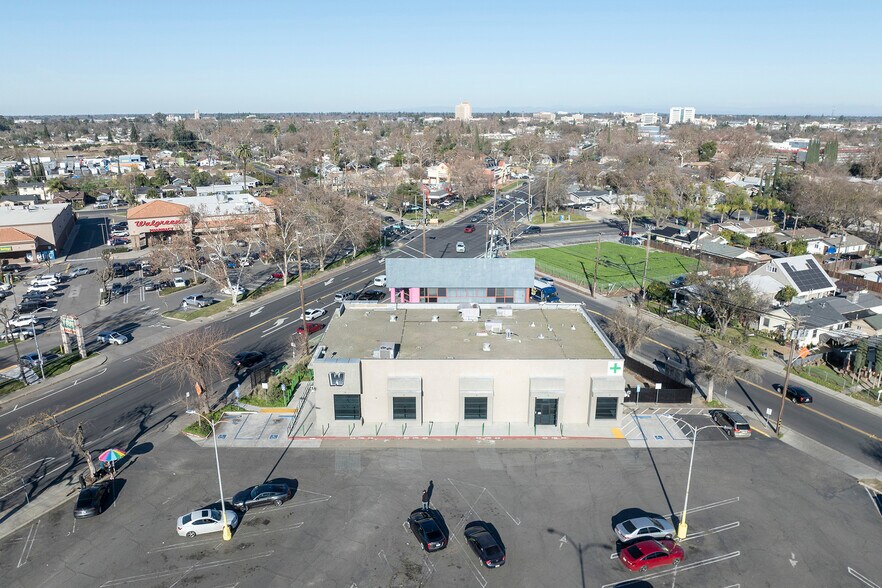More Photos Of 408 Paradise Rd, Modesto Bank For Sale