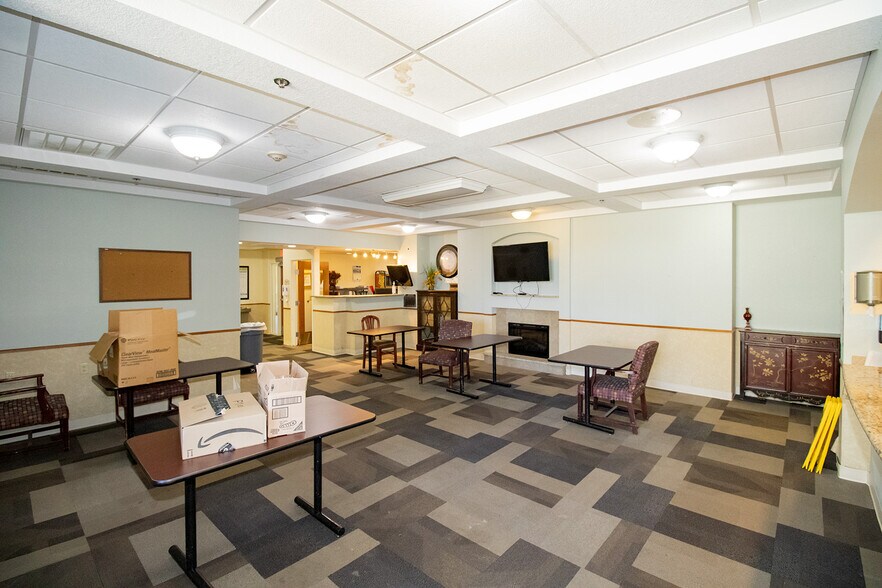More Photos Of 224 E Central Ave, Andover Rehabilitation Center For Sale
