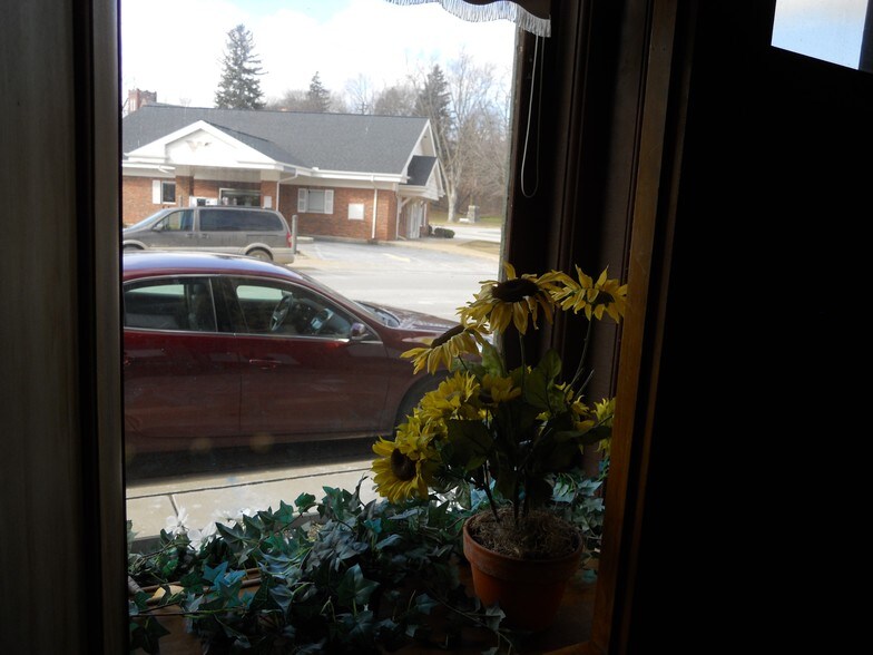 More Photos Of 115 S Main St, Vassar Office Residential For Lease