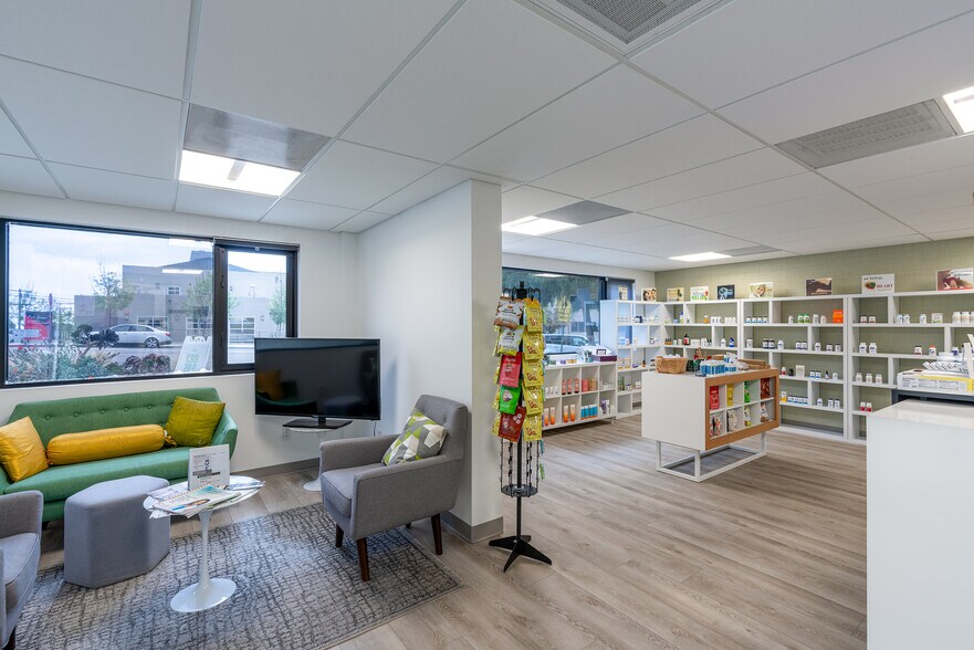 More Photos Of 7301 Girard Ave, La Jolla Medical For Lease