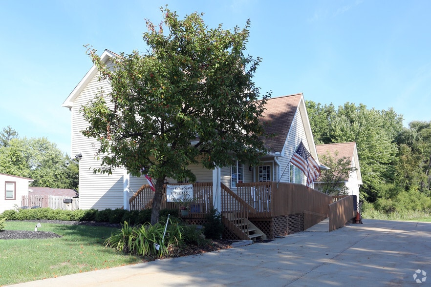 More Photos Of 115 W Aurora Rd, Northfield Office For Sale