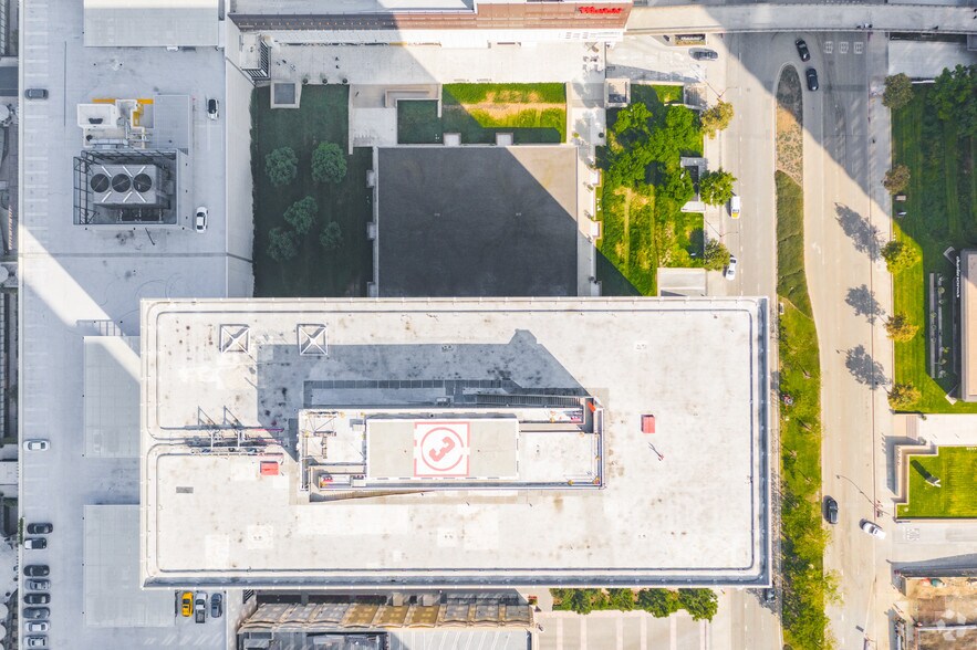 More Photos Of 1901 Avenue of the Stars, Los Angeles Office For Lease