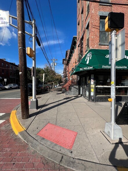 More Photos Of 520 Jersey Ave, Jersey City Storefront Retail Residential For Lease